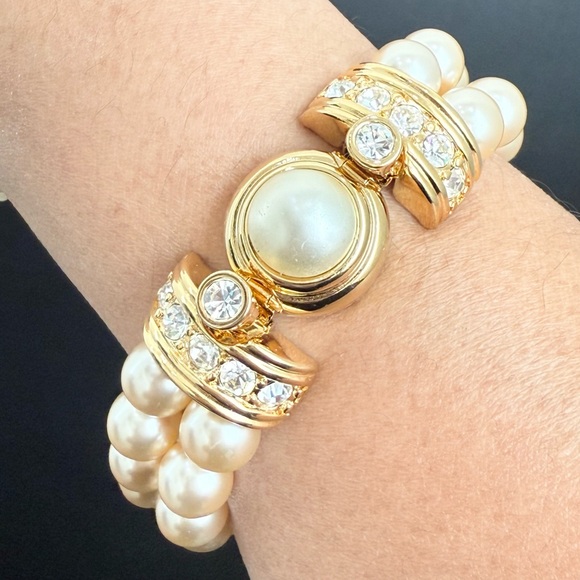 KJL Kenneth J Lane Double Strand Faux Pearl Clear Rhinestone Clasp Bracelet - Picture 2 of 14